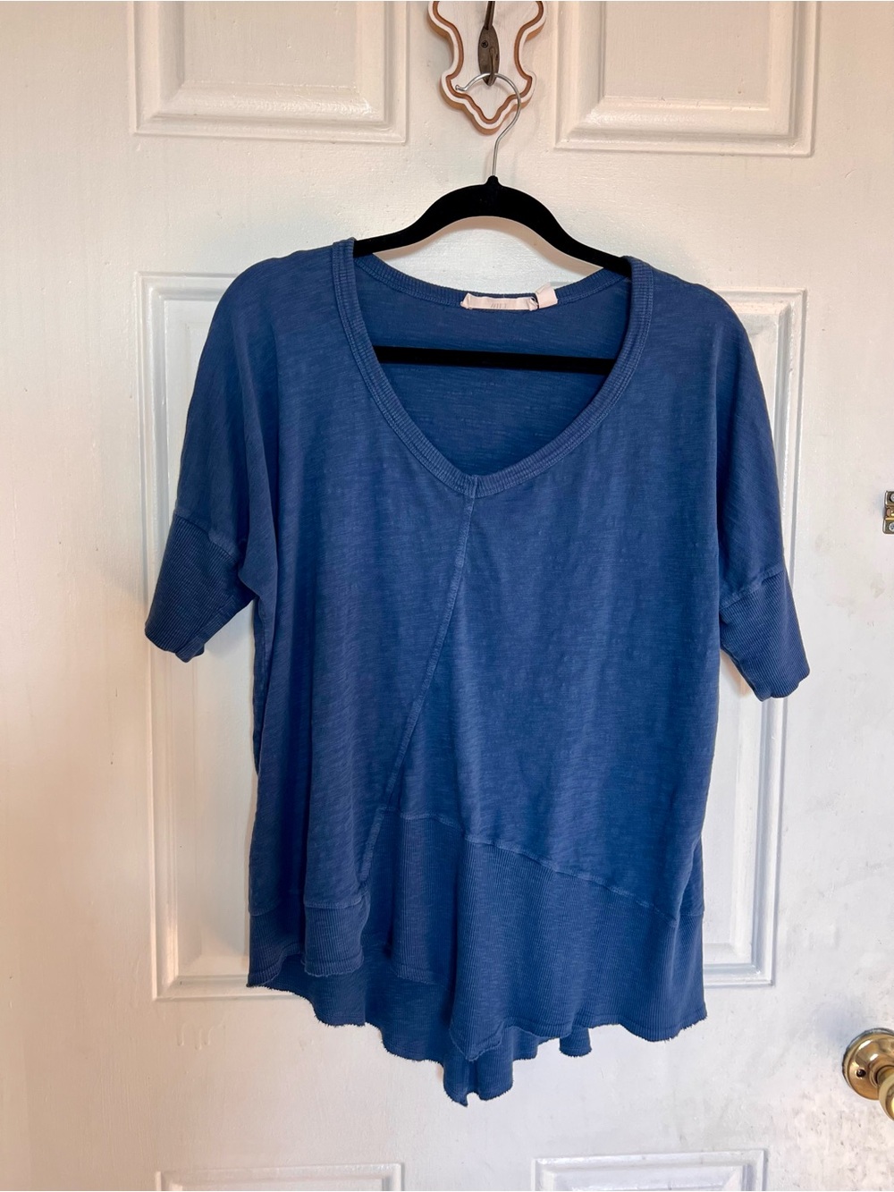 Wilt | Relaxed V-Neck Short Sleeve Top in Blue